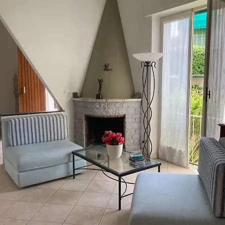 Annagioiosa Villa Viareggio